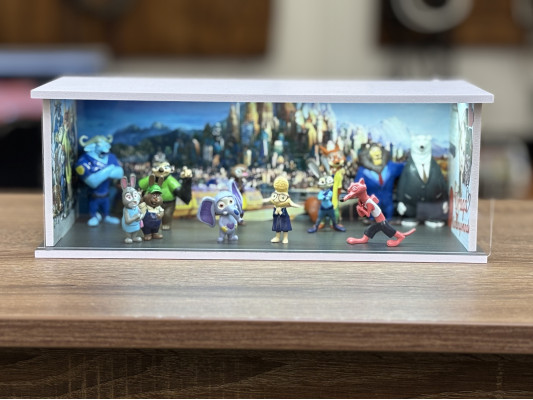 Zootropolis themed diorama + with Characters + with LED light