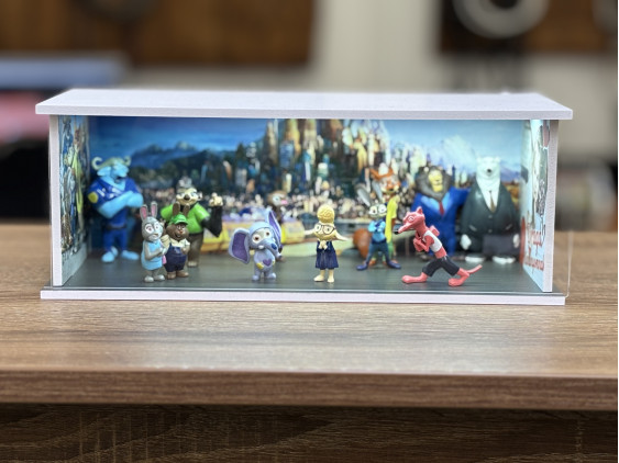 Zootropolis themed diorama + with Characters + with LED light