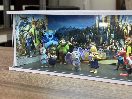 Zootropolis themed diorama + with Characters + with LED light