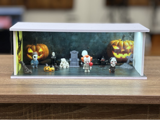 Halloween 1 themed diorama + with Characters + with LED light