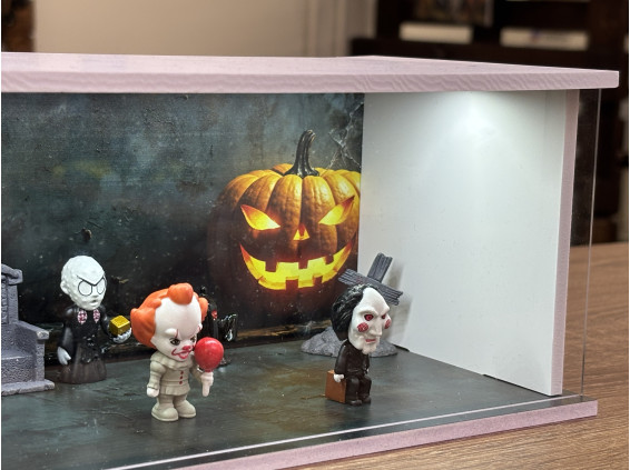 Halloween 1 themed diorama + with Characters + with LED light