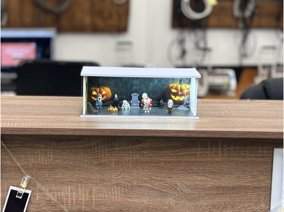 Halloween 1 themed diorama + with Characters + with LED light