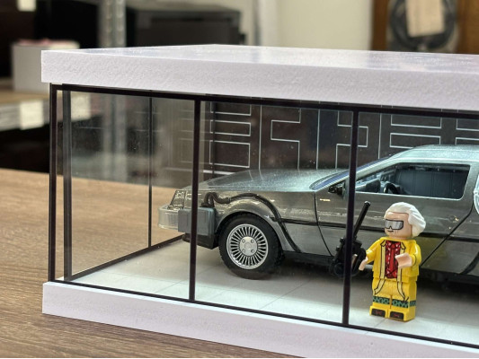 Back to the Future téheme + with Characters + with LED light (without the CAR)