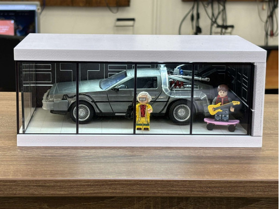 Back to the Future téheme + with Characters + with LED light (without the CAR)